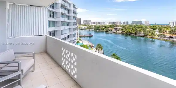 9101 E Bay Harbor Dr