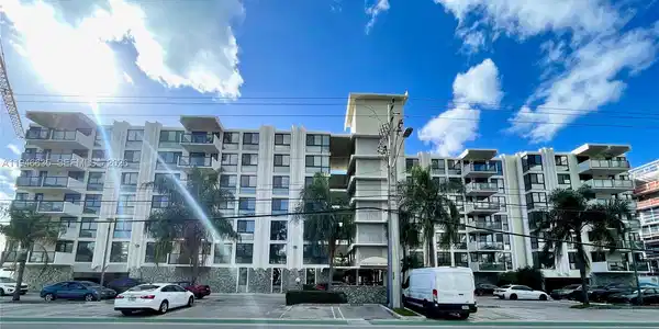 9800 W Bay Harbor Dr