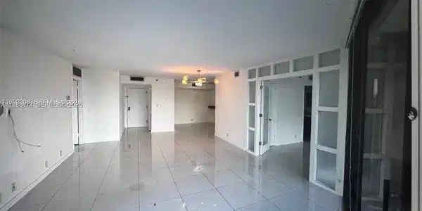 4000 Towerside Ter