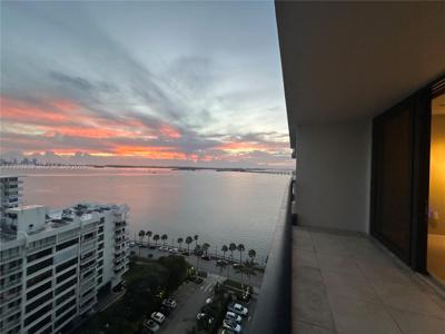 1450 Brickell Bay Dr