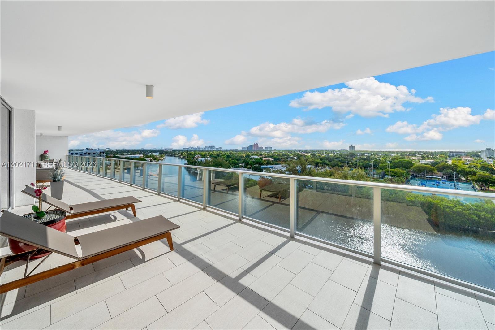 Image 3: 72' Long, 12' Deep Private Terrace
