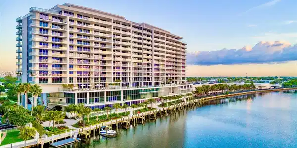 Image 4: RIVA: A Collection of 100 Waterfront Luxurious Residences