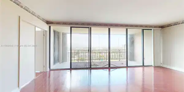 11113 Biscayne Blvd