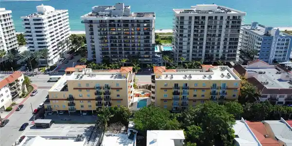 8888 Collins Ave