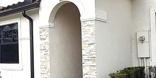 Image 2: Main Entry