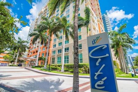 2000 N Bayshore Dr