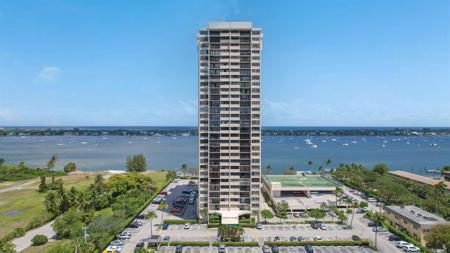 5600 N Flagler