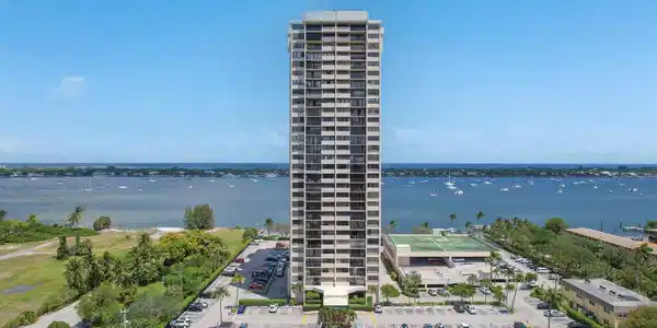 5600 N Flagler