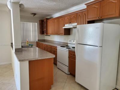 1100 NE 1st Ct