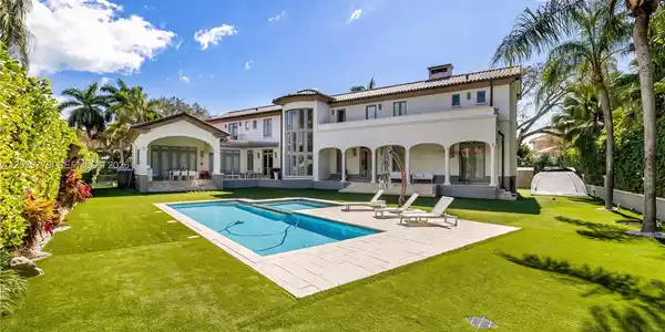 165 Paloma Dr