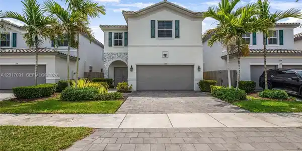 1392 SE 26th Ter