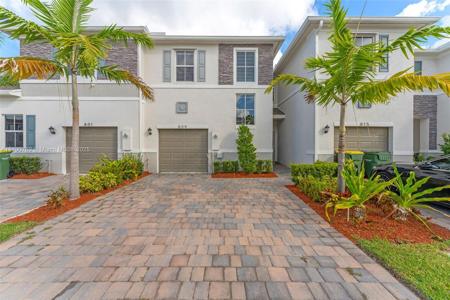 809 SE 16th Ct