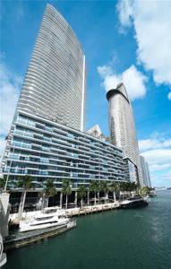 200 Biscayne Boulevard Way