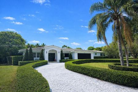 1420 Campamento Ave