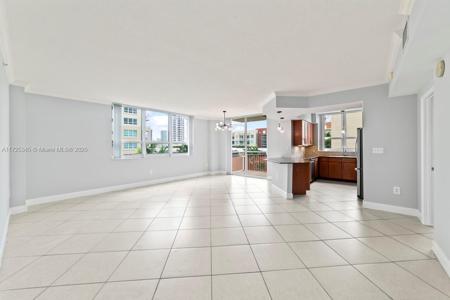 2000 N Bayshore Dr