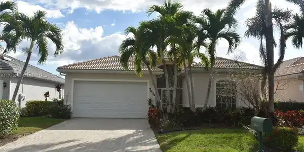7639 Berkshire Pines Dr