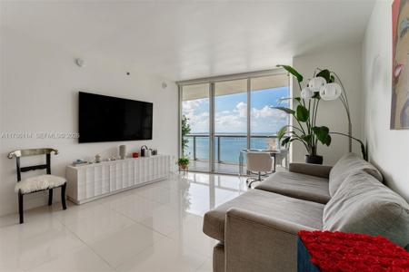 495 Brickell Ave
