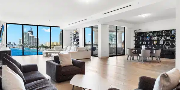 6882 Fisher Island Dr