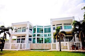 12685 Biscayne Bay Dr