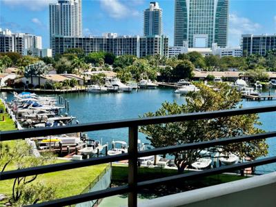 500 NE Three Islands Blvd