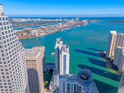 335 S Biscayne Blvd