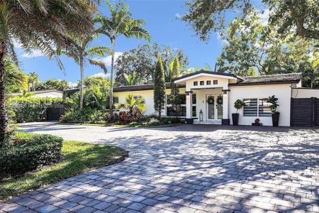 7620 SW 105th Ter