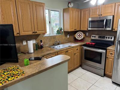 1250 SE 28th Ct