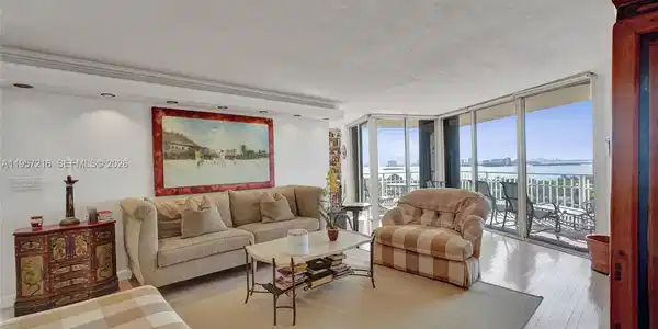 1000 Quayside Ter