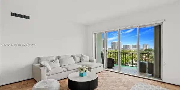 9341 E Bay Harbor