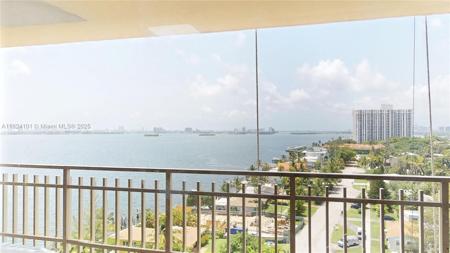 11113 Biscayne Blvd