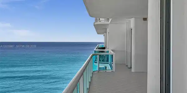 10101 Collins Ave