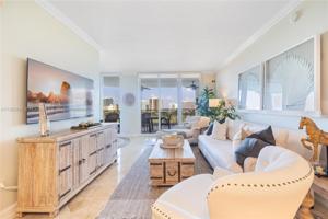 9751 E Bay Harbor Dr Unit 10B