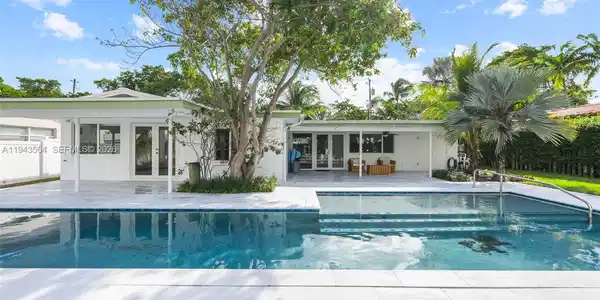 1895 Ixora Rd