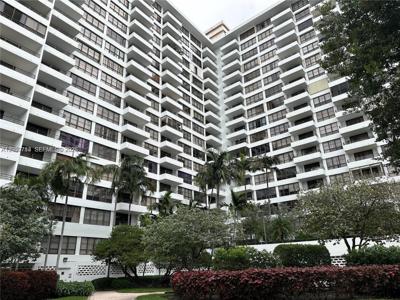 600 Three Islands Blvd