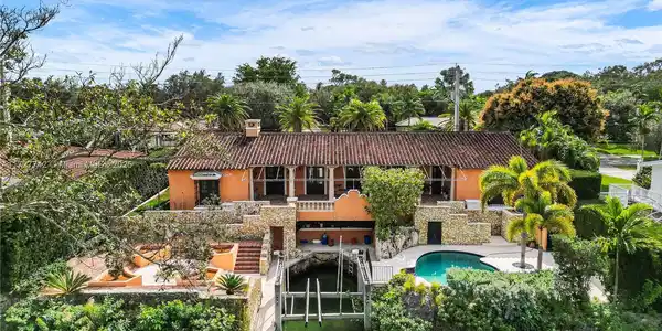 1181 S Alhambra Cir
