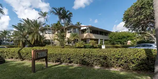 20 Park Dr