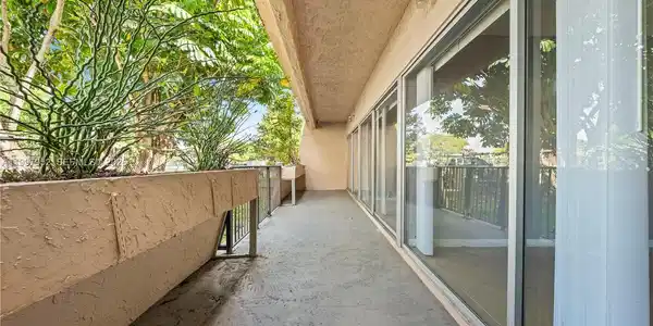 400 NE 18th Ave