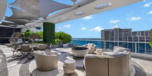 200 Biscayne Boulevard Way