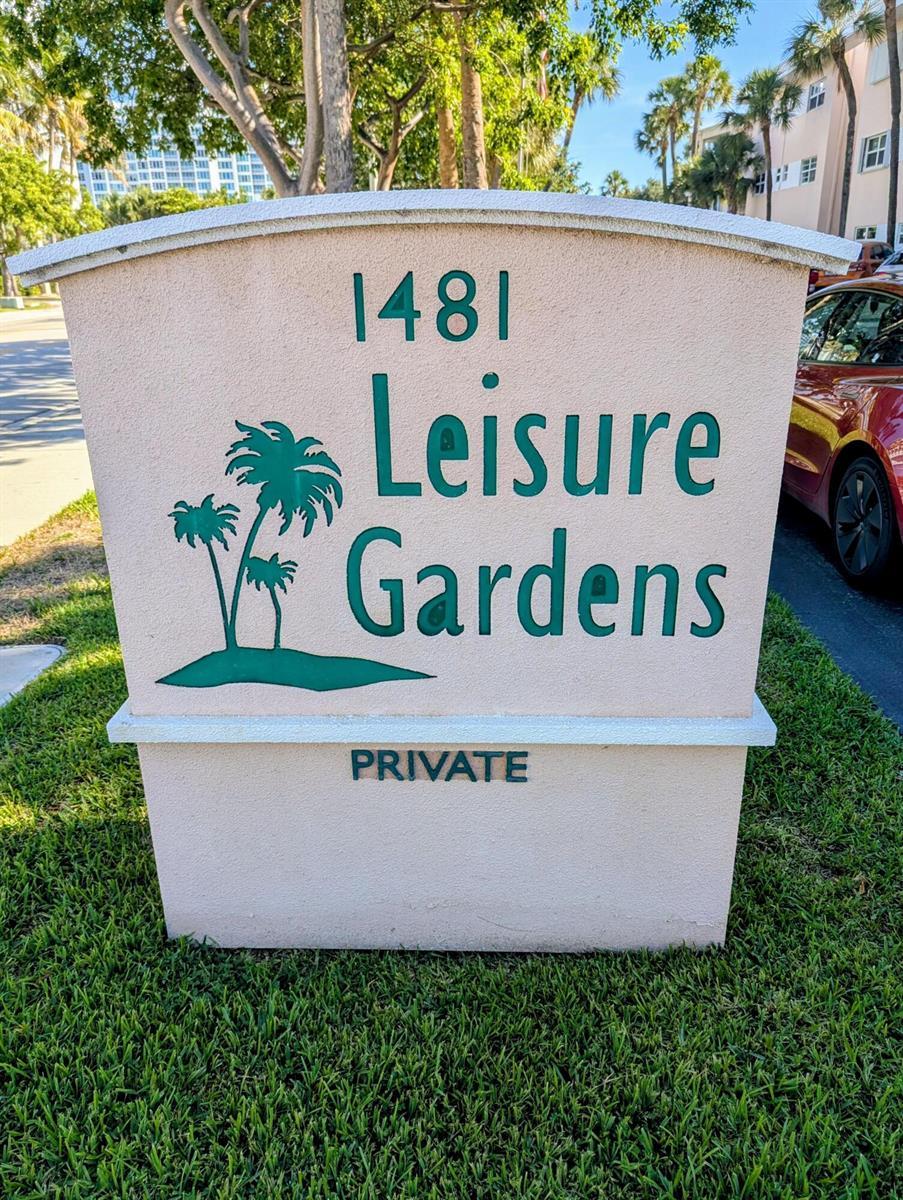 Image 4: LEISURE GARDENS