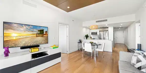 9940 W Bay Harbor Dr Unit 5B-N