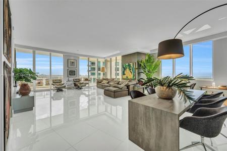 901 Brickell Key Blvd