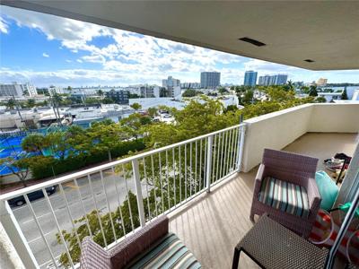 1975 Normandy Dr