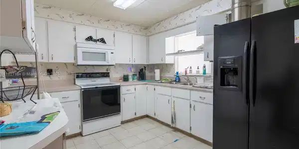 3126 Harbor Blvd