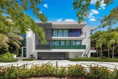 420 N Hibiscus Dr