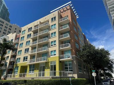 2000 N Bayshore Dr