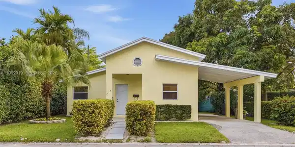 218 Frow Ave