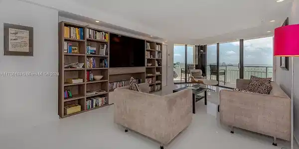 4000 Towerside Ter