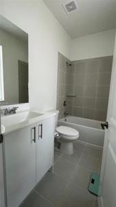 686 SE 13th Ct