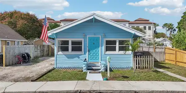 123 N Ocean Breeze