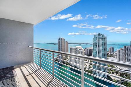 325 S Biscayne Blvd